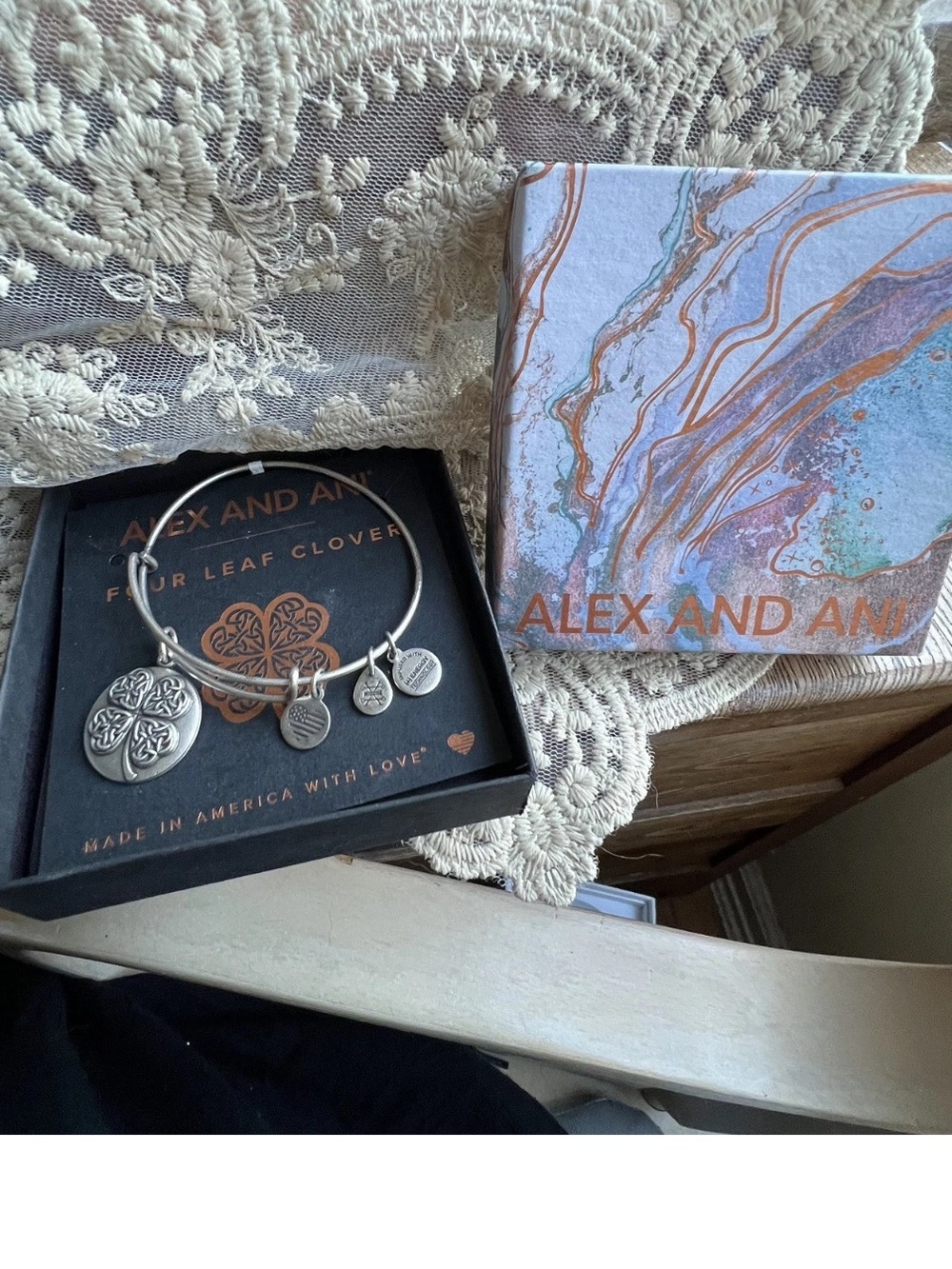 2015 Alex and Ani Four Leaf Clover Bangle Bracelet Shiny New / Tag&Box Card 🍀